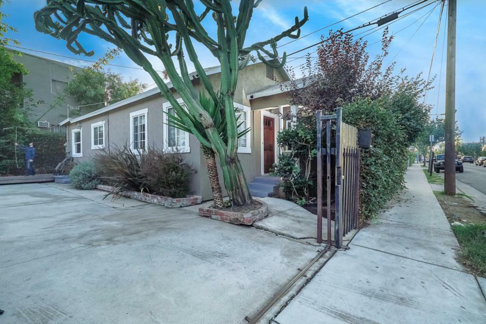 شقة Stylish 2 Bed & 2 Bath At The Heart Of Hollywood With Free Parking - One Car Only لوس أنجلوس المظهر الخارجي الصورة