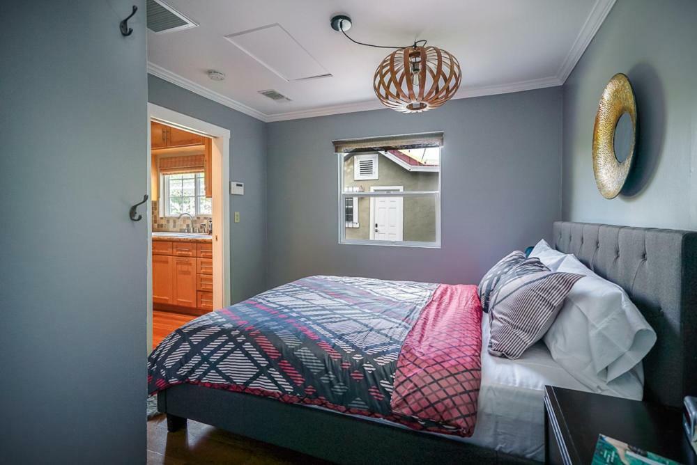 شقة Stylish 2 Bed & 2 Bath At The Heart Of Hollywood With Free Parking - One Car Only لوس أنجلوس المظهر الخارجي الصورة