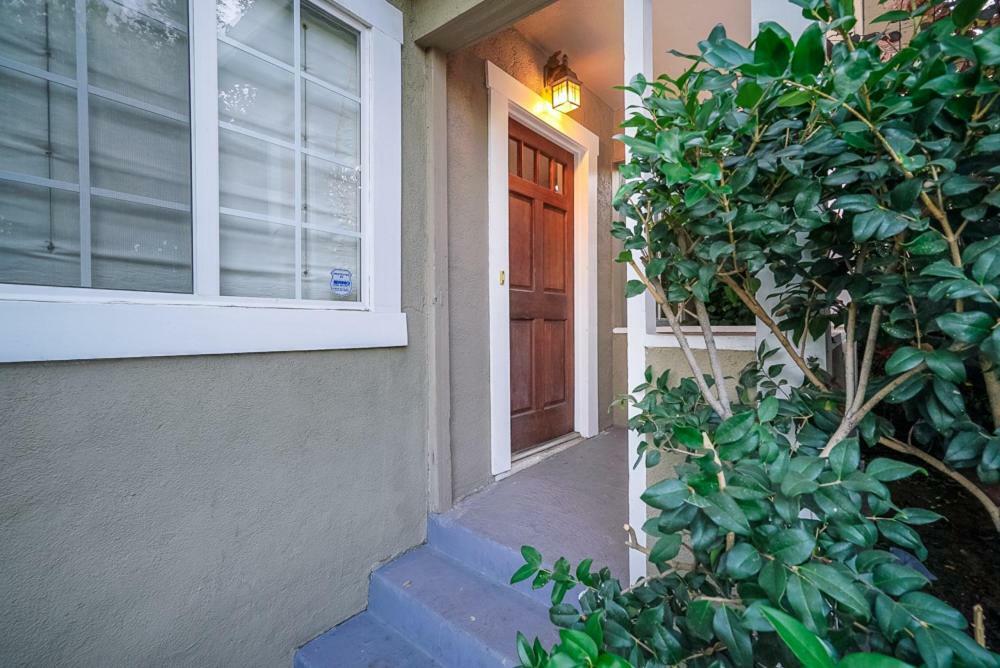 شقة Stylish 2 Bed & 2 Bath At The Heart Of Hollywood With Free Parking - One Car Only لوس أنجلوس المظهر الخارجي الصورة